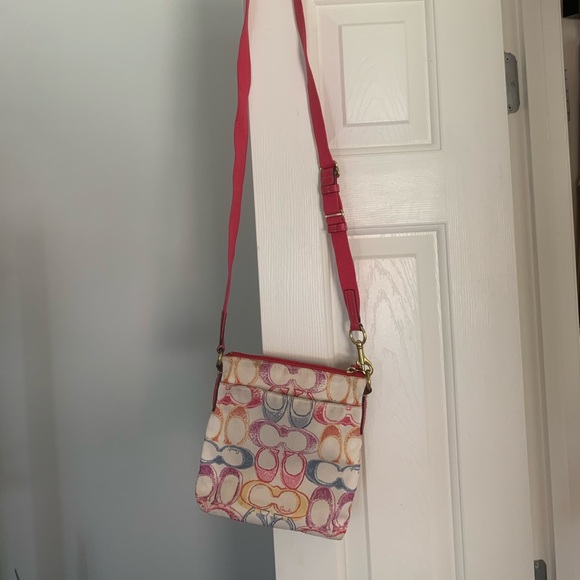 Coach crossbody colorful C purse - Picture 2 of 2